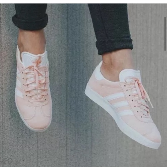 Adidas Gazelle Pink - Picture 3 of 9